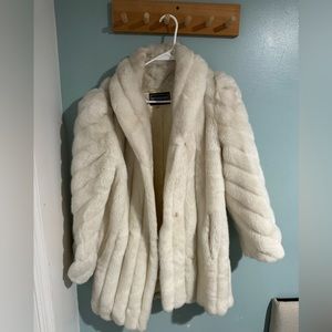 Outerlayers fur coat